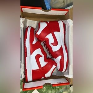 Nike dunk high championship white red